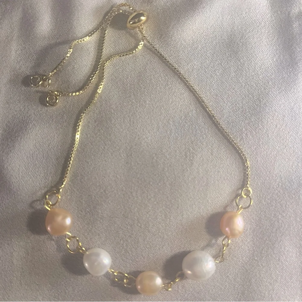Natural Freshwater Pearl Adjustable Bracelet Handmade NWT Gold White - Picture 1 of 3